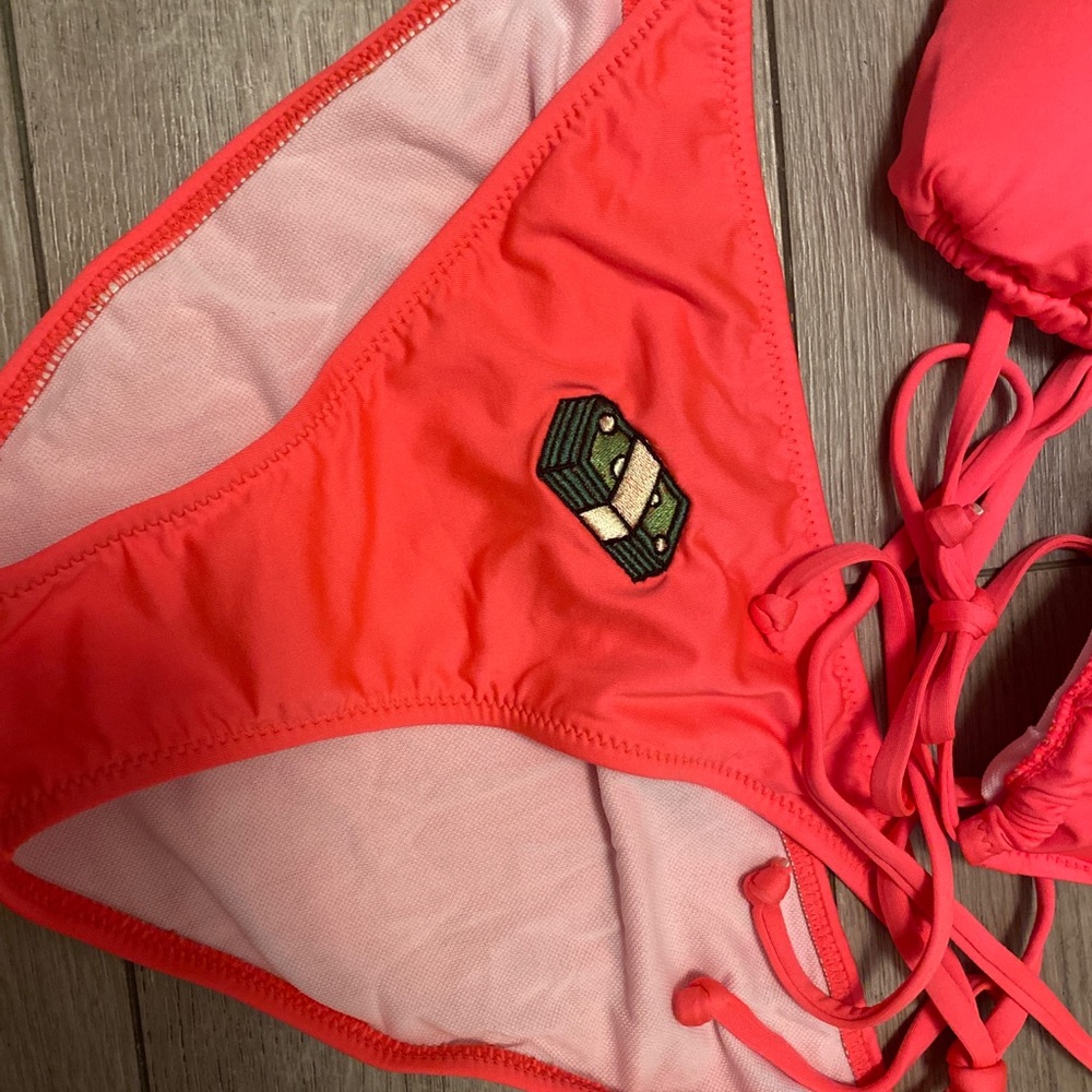 Telly bands Bikini